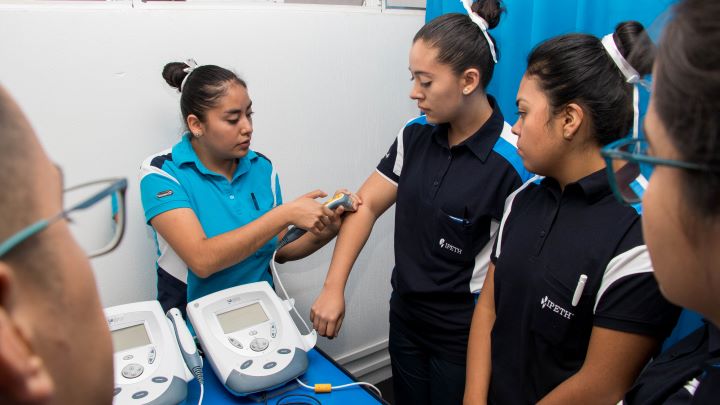 IPETH - Instituto Profesional en Terapias y Humanidades